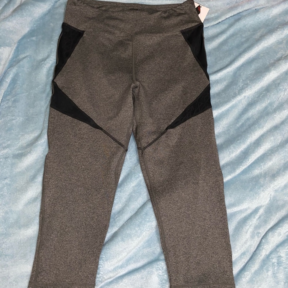 Cropped grey leggings with black stripe on side!